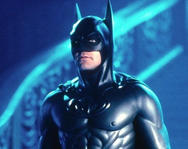 Joel Schumacher s'excuse auprès des fans pour Batman et Robin #3