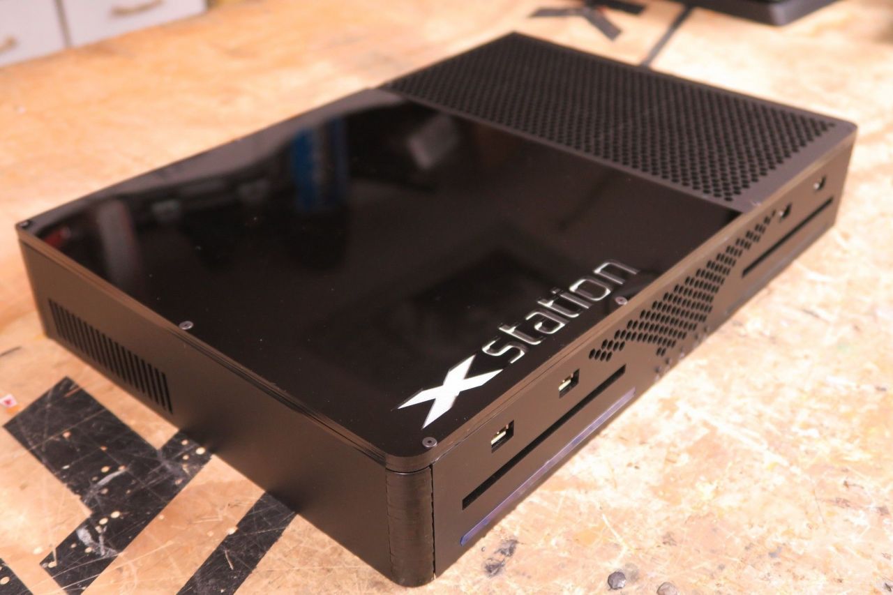 La console XStation permet de jouer aux jeux PS4 et Xbox One #3