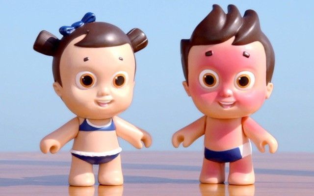 Nivea sensibilise les enfants aux dangers du soleil avec des poupées