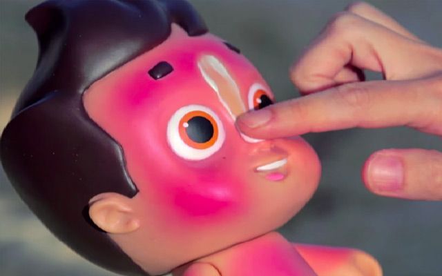 Nivea sensibilise les enfants aux dangers du soleil avec des poupées #4