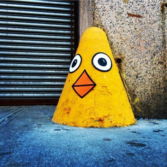 Street art : un artiste utilise le mobilier urbain de New York comme terrain de jeu #12