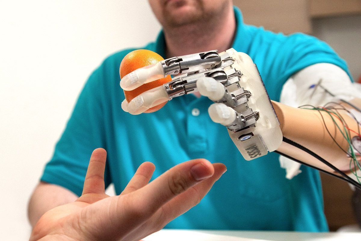 Cette prothèse bionique permet de retrouver le sens du toucher