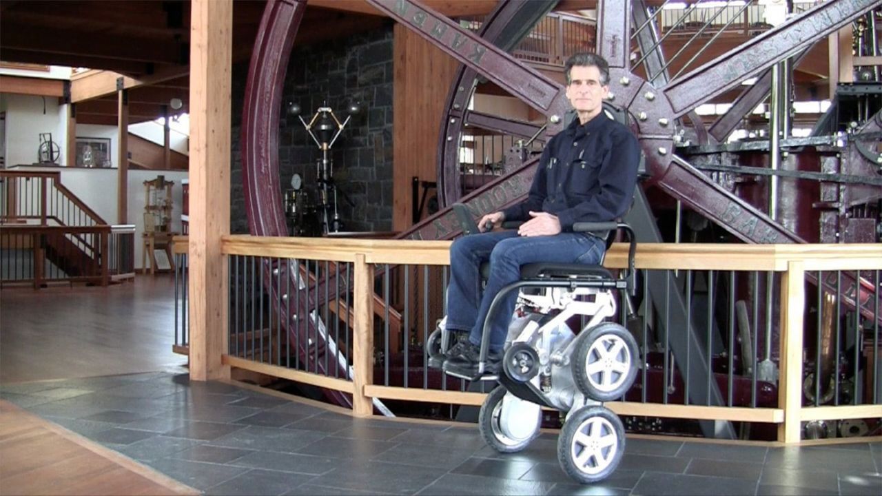 Panasonic installe des chaises roulantes autonomes au Japon #4
