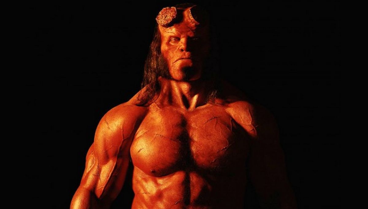 Hellboy : les premières images de David Harbour en démon