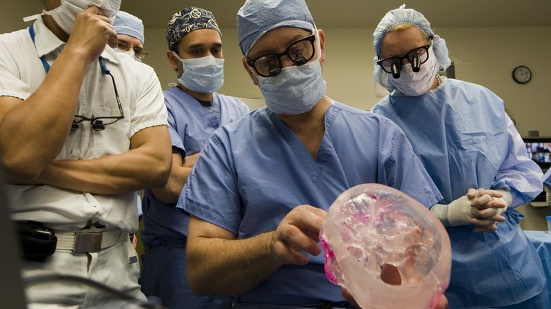 La première transplantation de tête humaine est prévue pour décembre #2