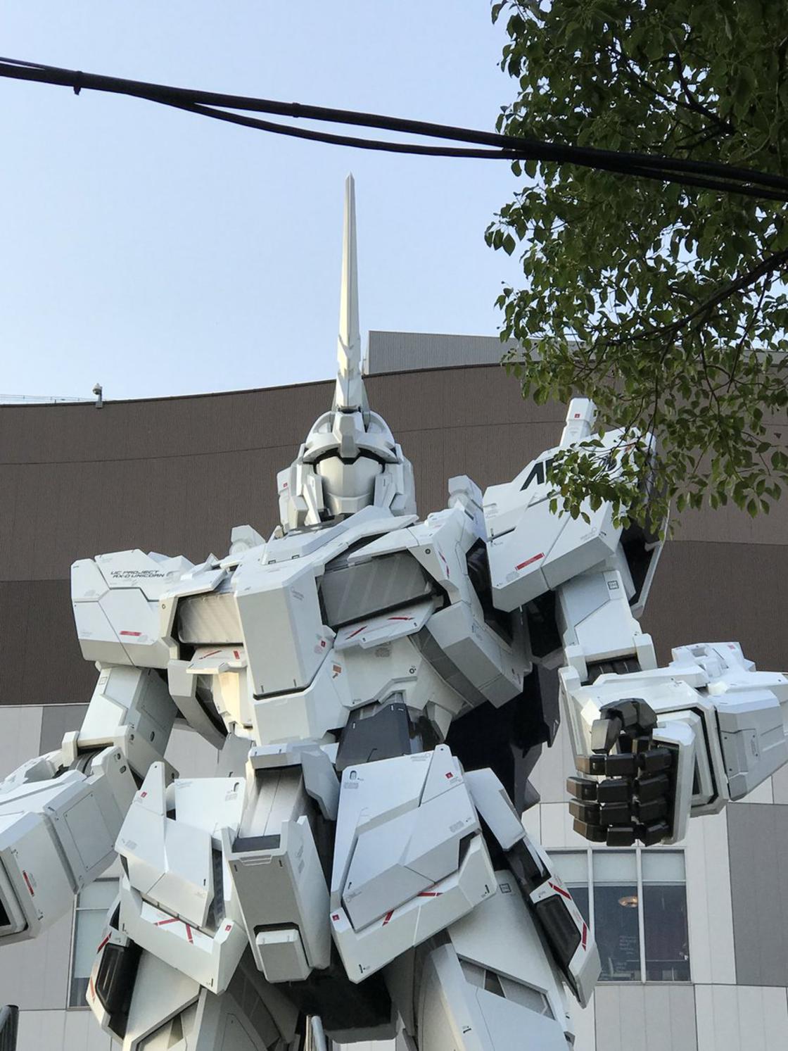 Un Gundam transformable géant fait le show à Tokyo #2
