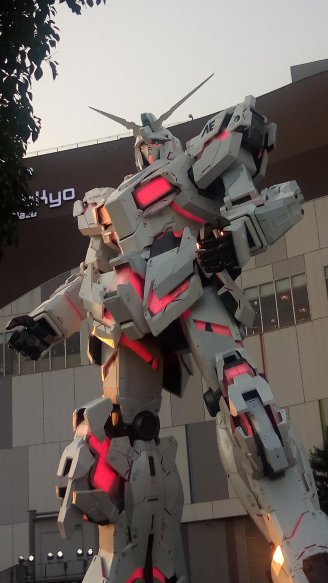 Un Gundam transformable géant fait le show à Tokyo #7