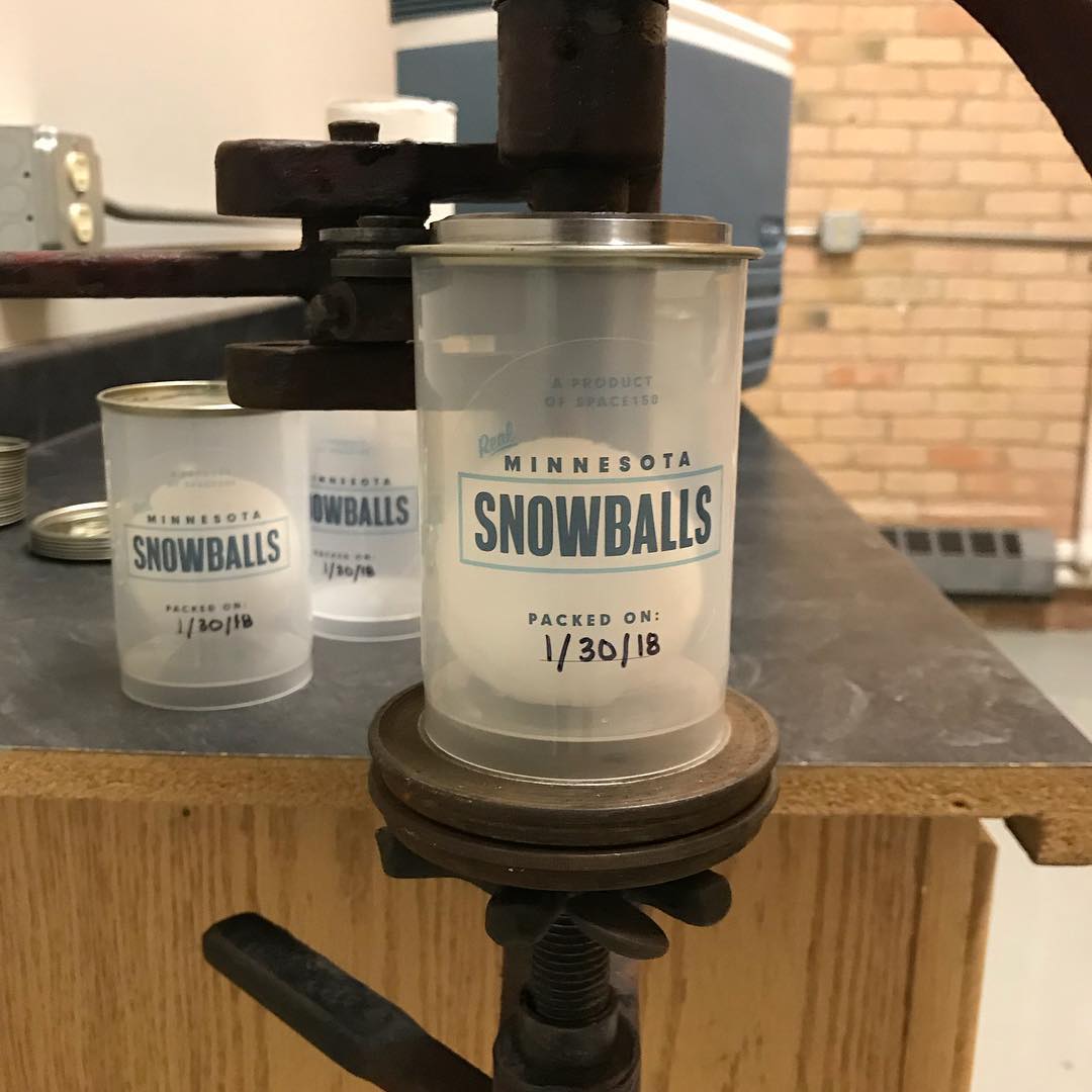 Snowballs : le distributeur de boules de neige #2