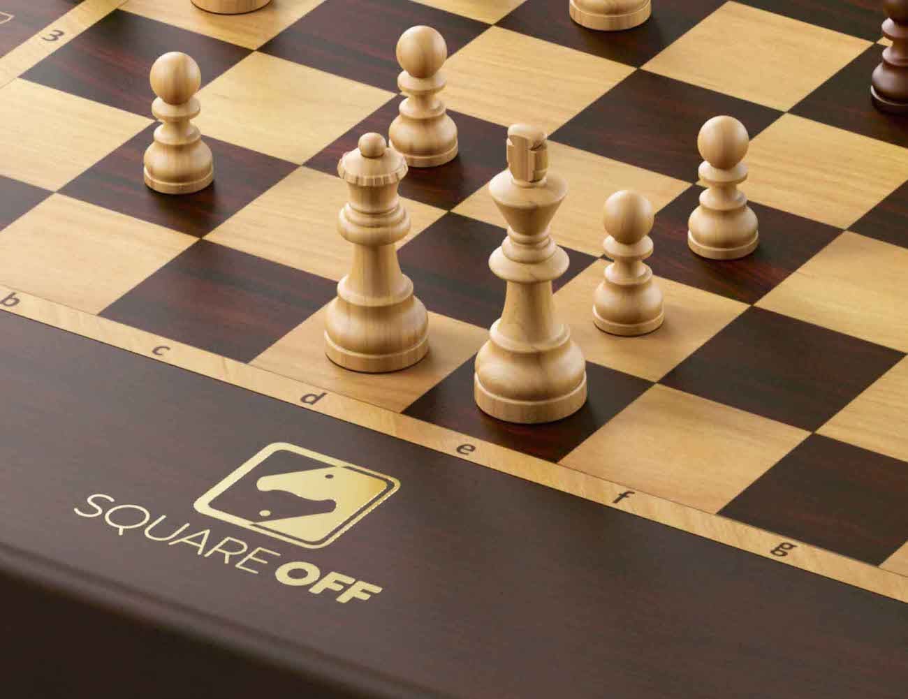 Sur ce jeu d'échecs connecté les pièces bougent toutes seules