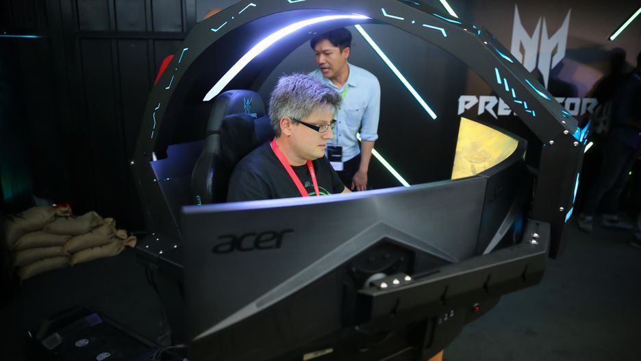 Predator Thronos : le monstrueux cockpit gaming d'Acer #2
