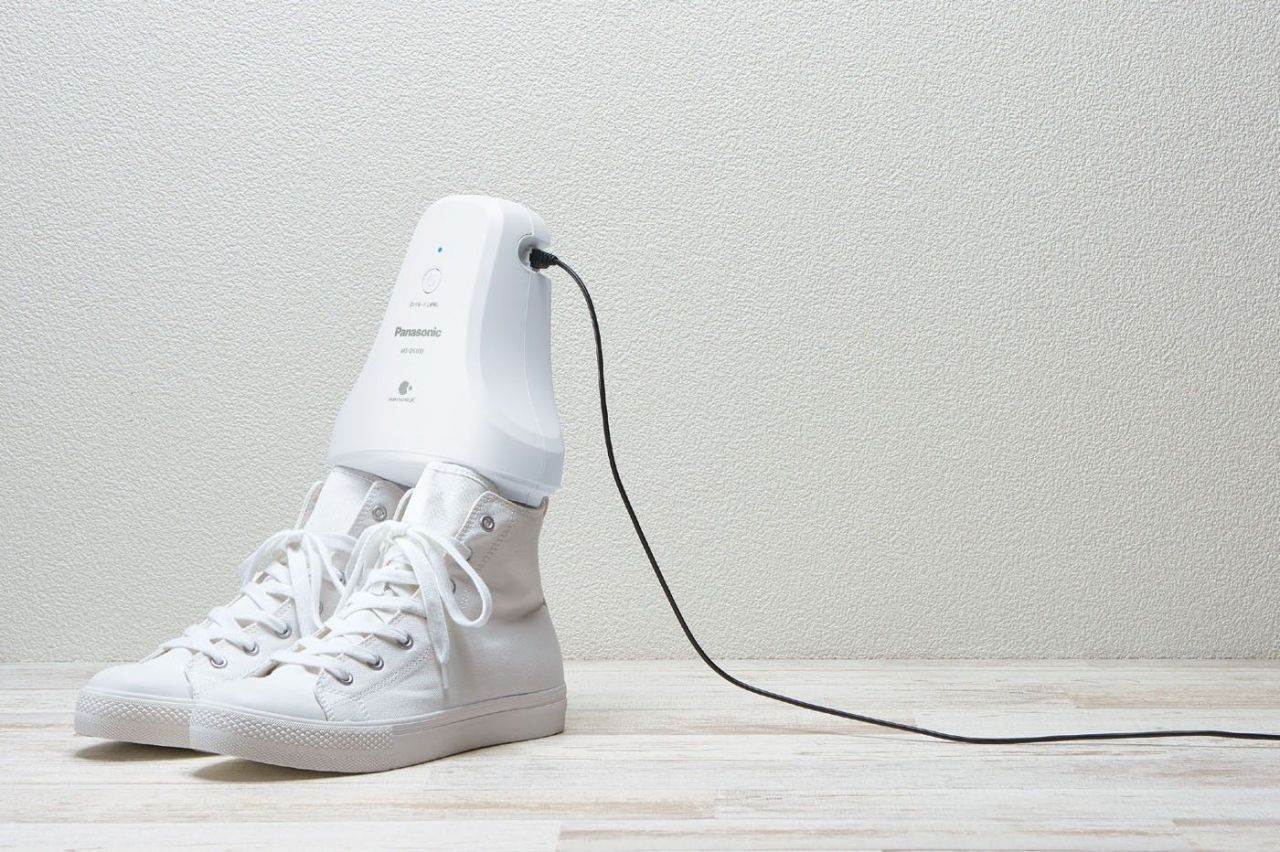 Panasonic imagine un désodorisant 100% électronique pour chaussures
