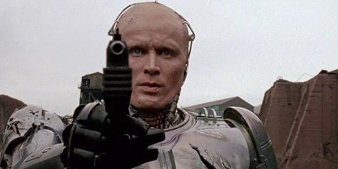 RoboCop : Peter Weller pourrait reprendre son rôle dans le prochain film #2