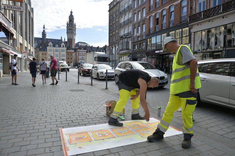 La ville de Lille installe des marelles pour inciter à utiliser les poubelles