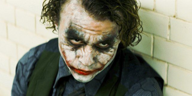Déguisé en Joker, il terrorise l'Angleterre et finit en prison #3