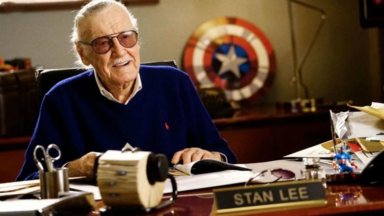 Mort de Stan Lee : les célébrités lui rendent hommage