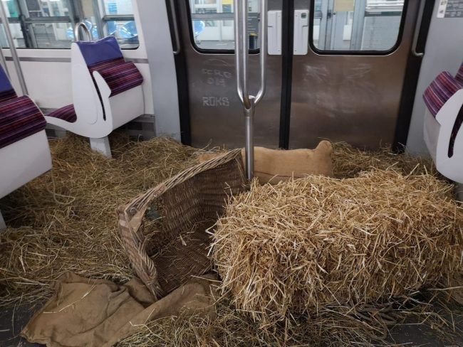 Paris : une rame de la ligne 13 transformée en bétaillère pour dénoncer les conditions de transport #6
