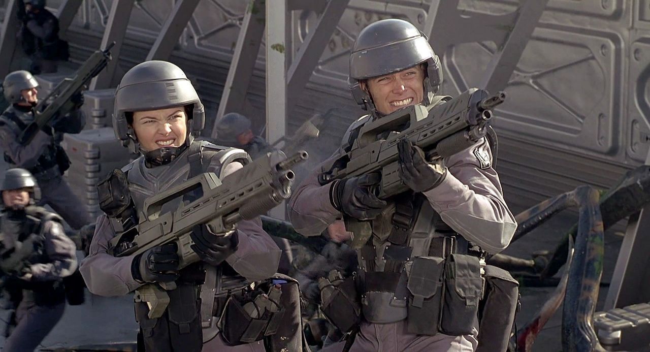 Starship Troopers : bientôt une série TV avec les acteurs du film