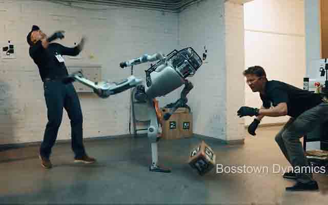 Un robot maltraité se rebelle contre ses créateurs