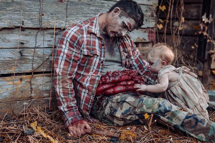 Une maman transforme son bébé et son mari en zombies pour un shooting photo ultra gore #9