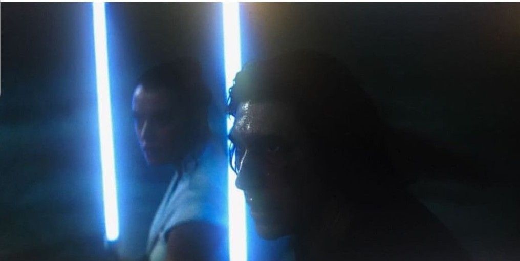 Star Wars 9 : des images fuitées de l'Empereur et de Kylo Ren dévoilent 2 énormes spoilers #5