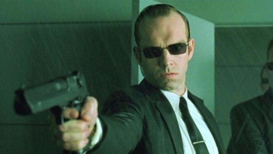 Matrix 4 : Hugo Weaving répond aux rumeurs concernant le retour de l'agent Smith