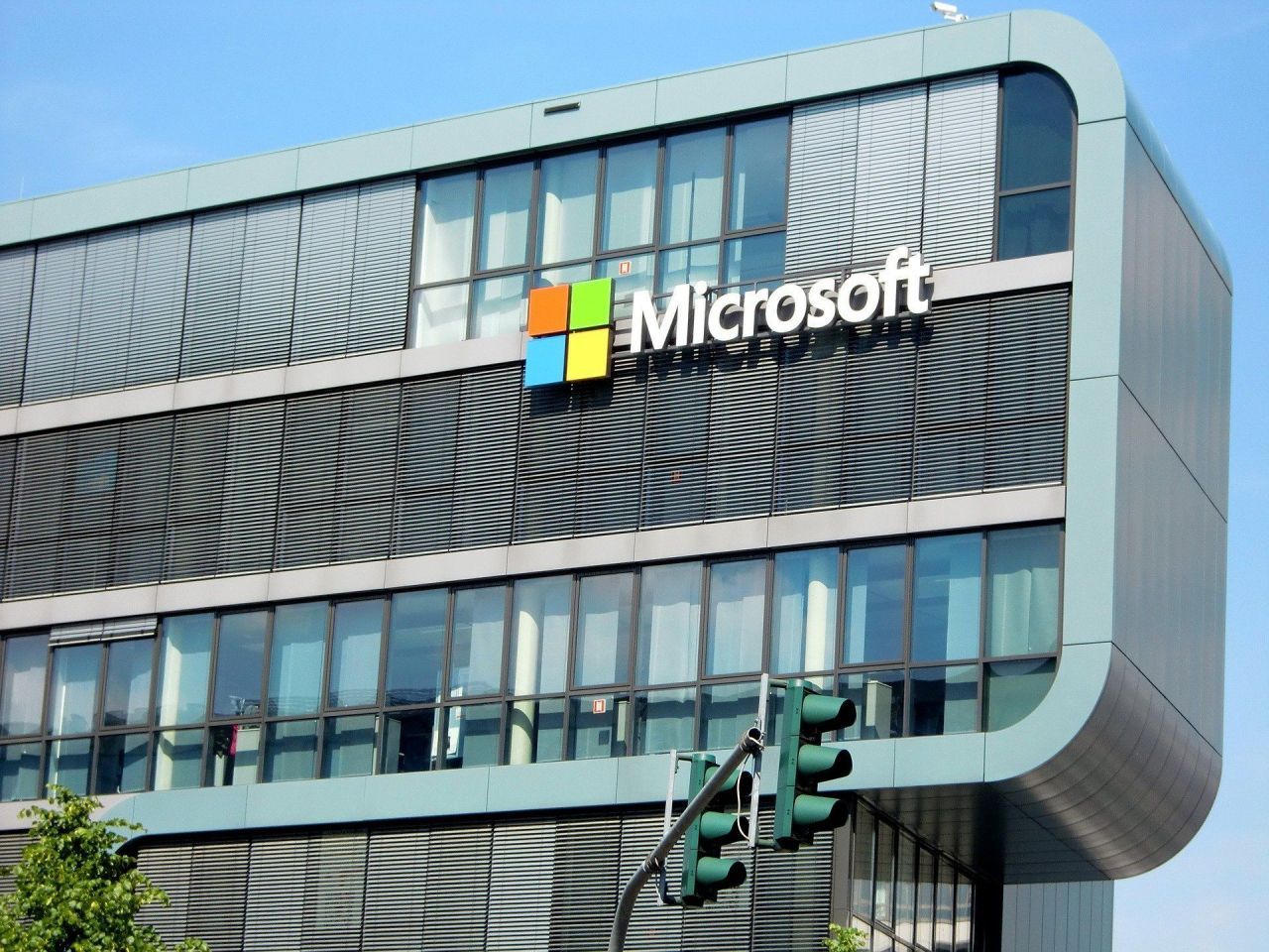 Microsoft interdit le ˝poisson d'avril˝ à ses employés