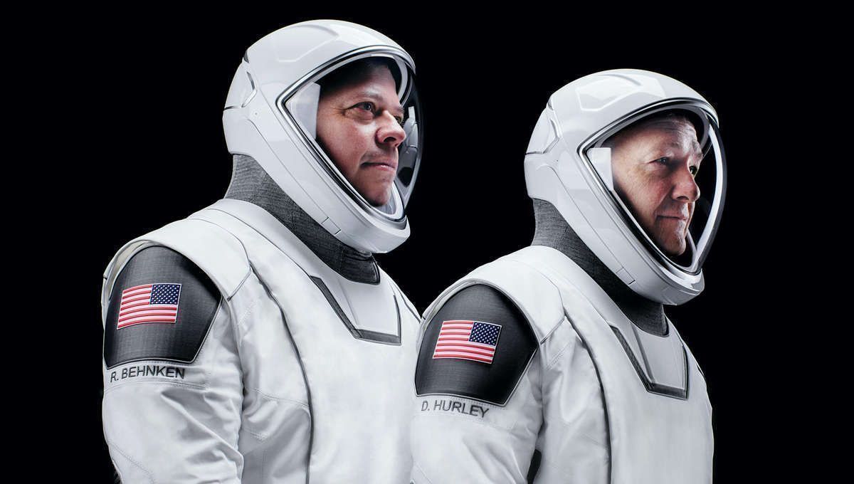 SpaceX : les combinaisons des astronautes ont été imaginées par le créateur des costumes de Batman #2