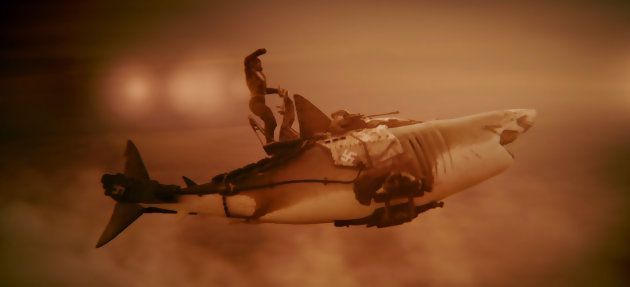 Sky Sharks : des zombies nazis pilotent des requins volants dans une improbable bande-annonce #3
