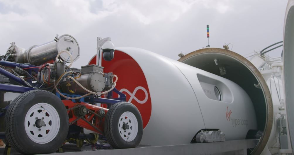 L'Hyperloop a été testé avec deux passagers humains #3
