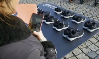 Reebok lance un concept de baskets en libre-service dans la rue