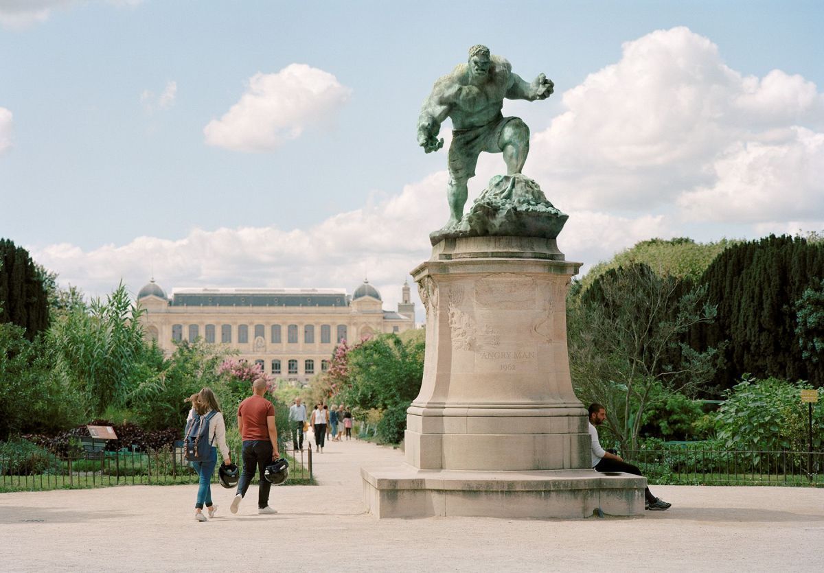 Monuments : des statues de Batman, Hulk, Shrek et Dark Vador dans les rues de Paris #7