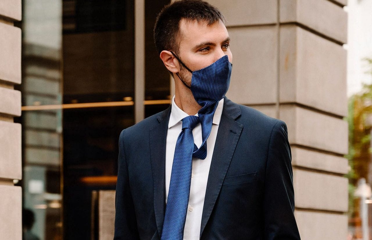 Cette cravate anti-Covid vous protège du virus ˝avec élégance˝ #2
