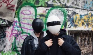 Ce masque anti-Covid avec VR et Bluetooth vous transforme en Daft Punk