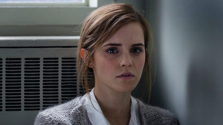Non, Emma Watson ne met pas sa carrière en pause