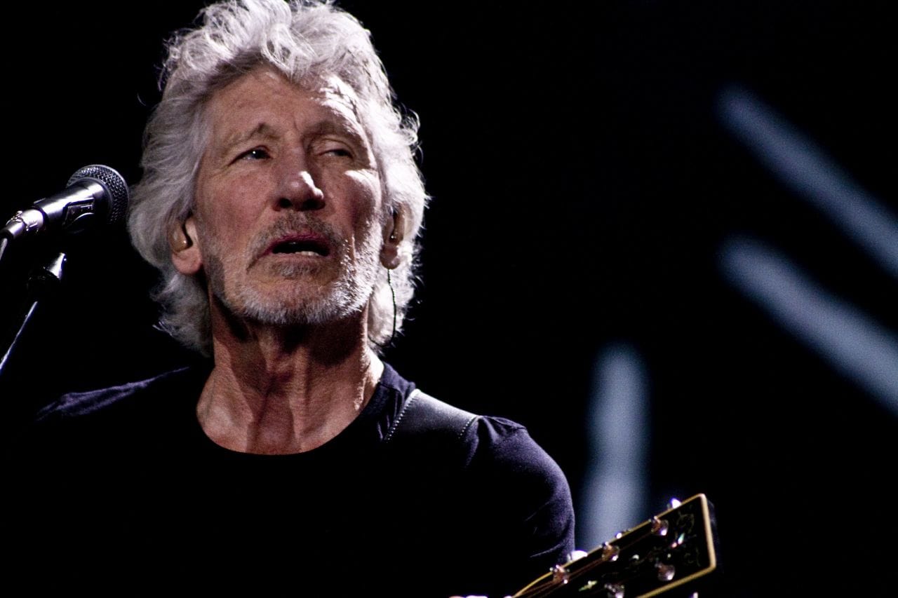 Roger Waters, leader des Pink Floyd, refuse des millions d'Instagram et insulte publiquement Mark Zuckerberg