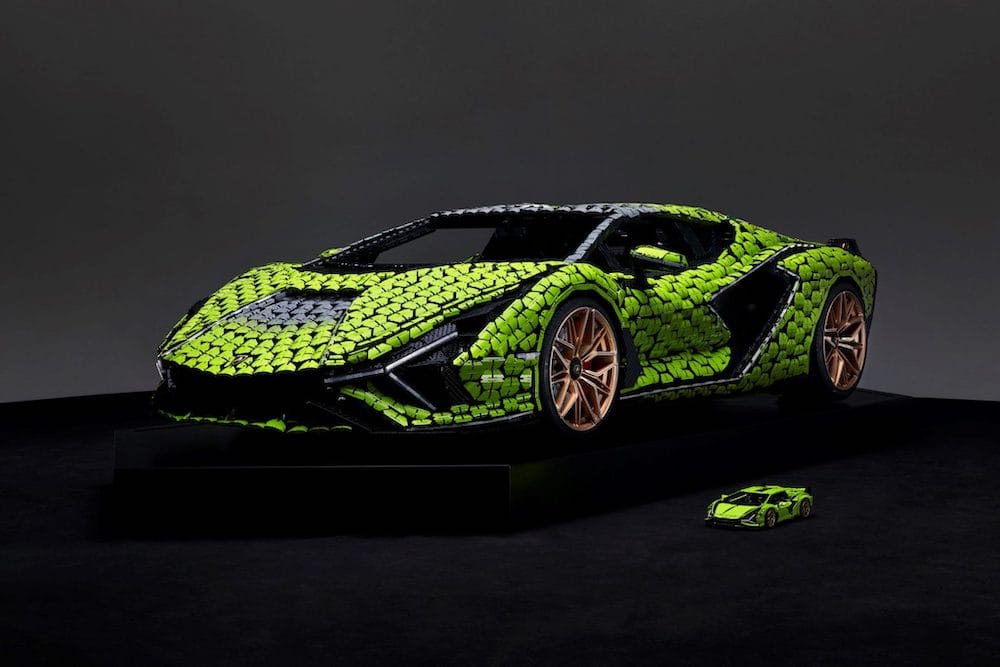 LEGO assemble une Lamborghini grandeur nature avec 400.000 briques