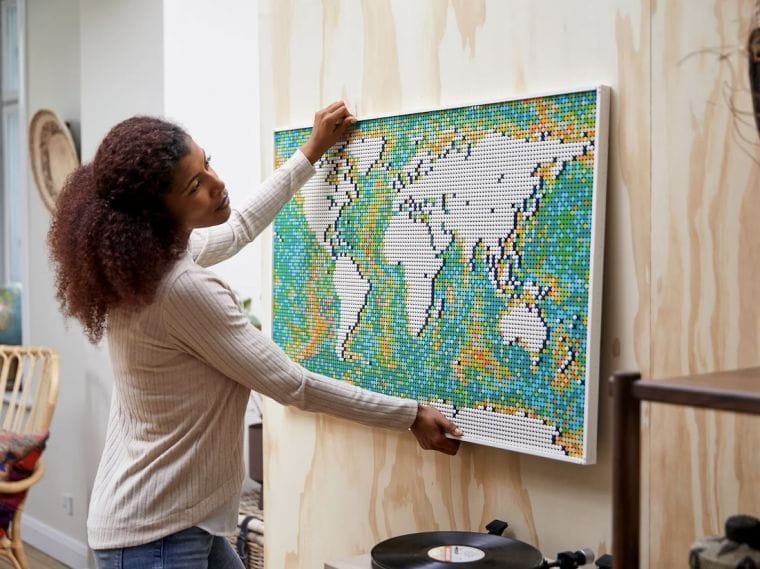 LEGO lance une carte du monde grand format pour indiquer vos voyages