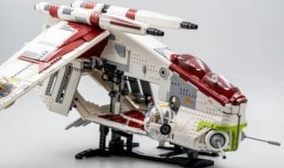 LEGO lance une énorme canonnière de la République de plus de 3000 pièces