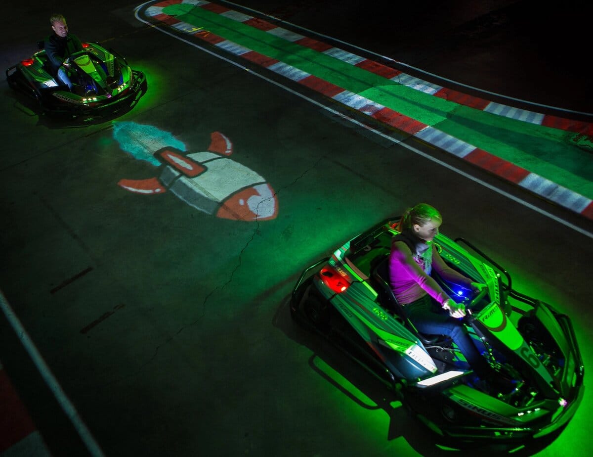 Ce circuit aux couleurs de Mario Kart exploite la réalité augmentée pour une immersion totale #2