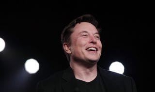 Elon Musk devient président de Twitter et propose un bouton Modifier