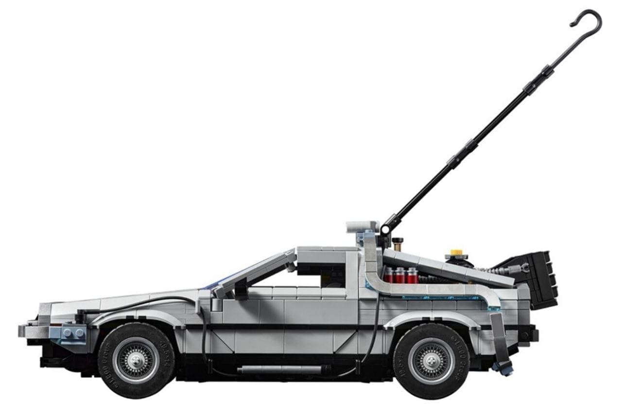 LEGO lance un set Retour vers le Futur avec une Delorean entièrement customisable #7