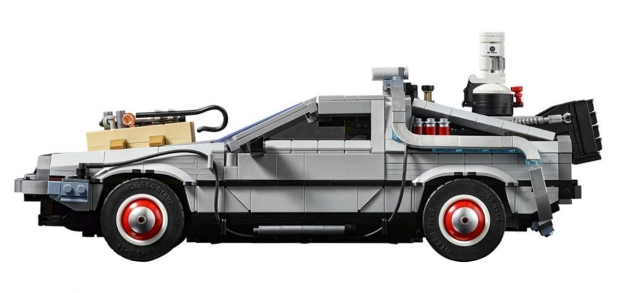 LEGO lance un set Retour vers le Futur avec une Delorean entièrement customisable #9