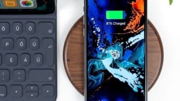 smartphone on wireless charging case at 83 percent charge