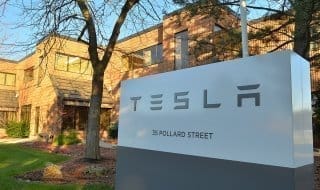 Elon Musk interdit le télétravail mais Tesla n'a pas assez de place pour accueillir tous ses salariés