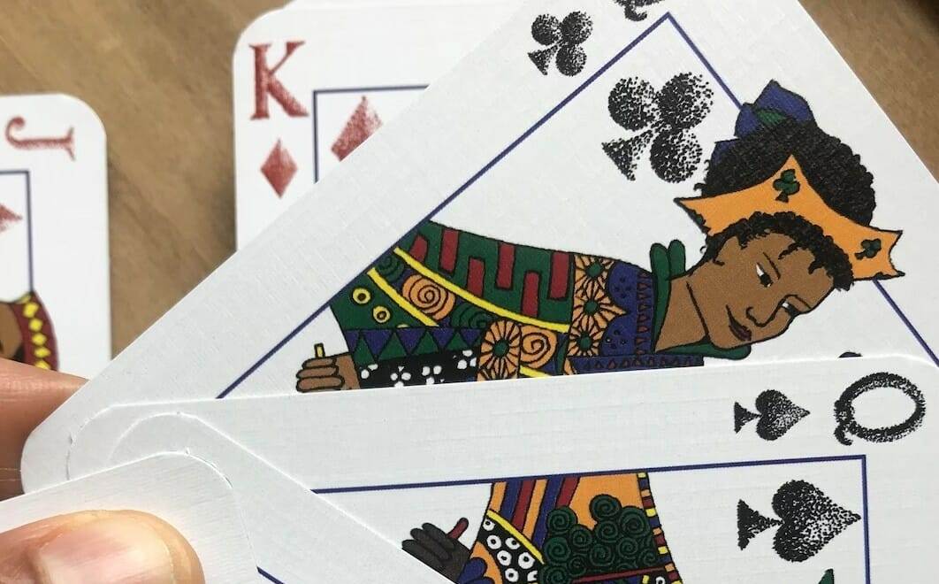Afrö, un jeu de cartes inclusif avec des valets, des dames et des rois noirs