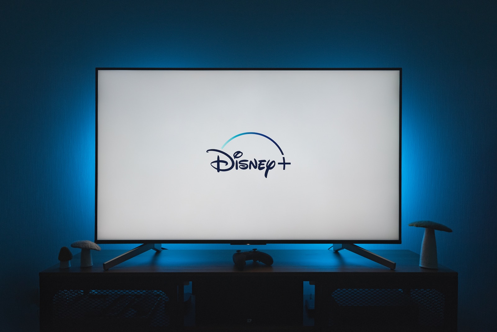 Disney+ augmentera ses tarifs et lancera une offre avec pub en Novembre