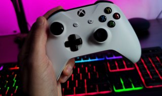 Les manettes et produits sans fils Xbox sans licence officielle seront bientôt bloqués sur les consoles de Microsoft